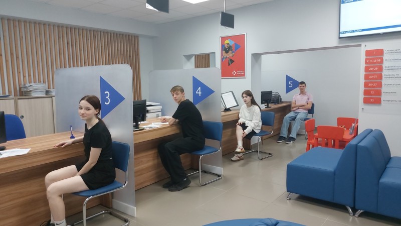 В 2025 году при поддержке центра занятости Коми нашли работу около 700 молодых людей