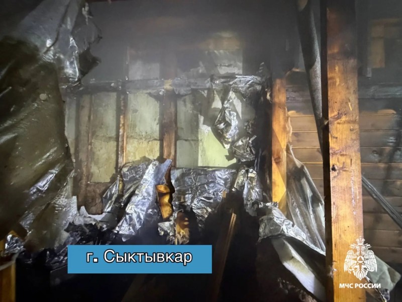 В Сыктывкаре на пожаре эвакуировали двух человек