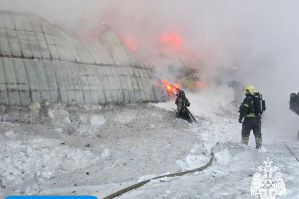 В Усинске 28-летний мужчина пострадал при возгорании ангара площадью 700 квадратных метров