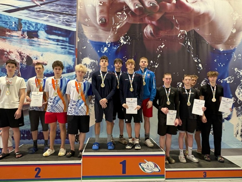 Сыктывкарцы победили в трех стартах по плаванию