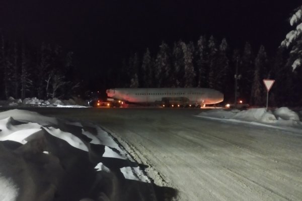 Остатки самолёта Боинг-737 компании Utair вывезли из Коми
