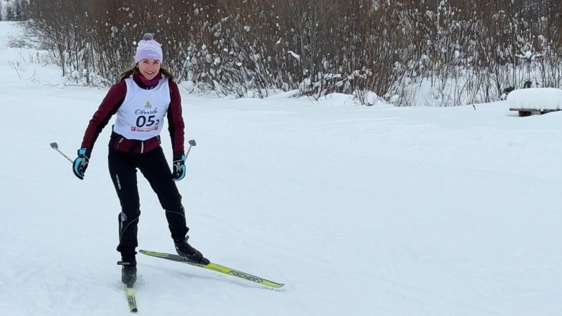 Эколог Минприроды в 20-градусный мороз доехала до бронзы чемпионата и первенства Коми по спортивному туризму на лыжах