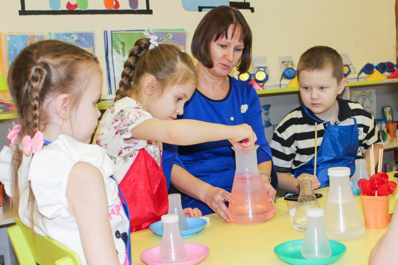 Лаборатория для маленьких исследователей появилась в печорском детсаду благодаря гранту ЛУКОЙЛа