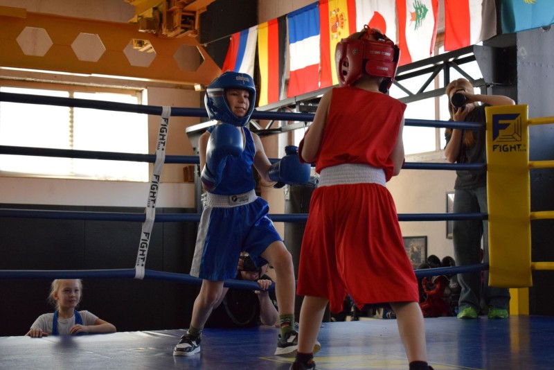 В Сыктывкаре школьники сдали первый экзамен по боксу
