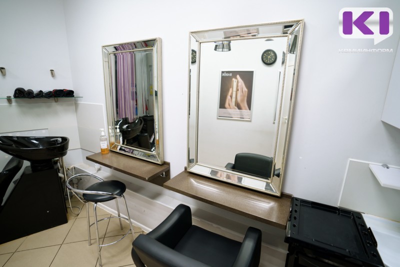 Почти половина женщин обращаются к бьюти-мастерам перед 8 марта