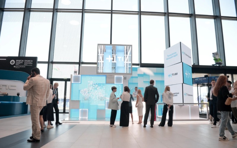 Эксперт ИТ-холдинга Т1: Бизнесу не нужно оценивать эффект от ИИ через быструю экономию