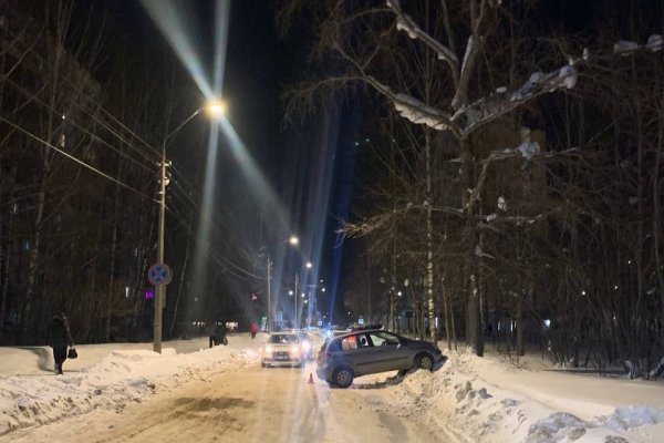 В Сыктывкаре мужчина переходил дорогу вне зебры и попал под колёса Hyundai Getz