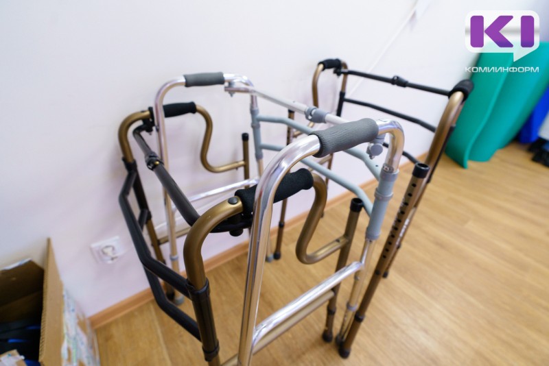 Прокуратура Сыктывкара защитила права инвалида на получение ходунков