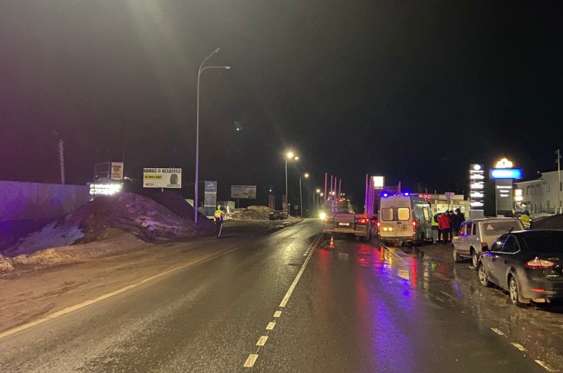 Погибший на трассе Сыктывкар - Киров мужчина шёл по проезжей части без световозвращающих элементов