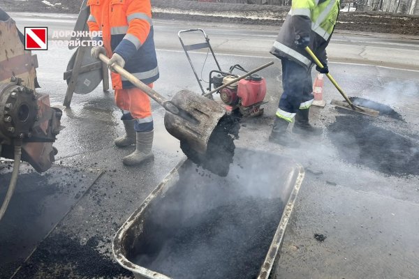 В столице Коми начался сезон ямочного ремонта дорог