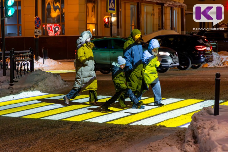 Проекционные пешеходные переходы и светофоры с вызывными кнопками снизили аварийность в 6 раз - Госавтоинспекция Коми