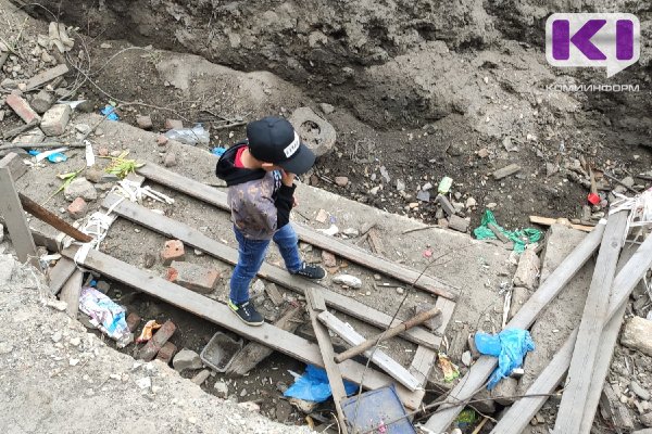 В Коми 15 несовершеннолетних пострадали от действий членов своих семей

