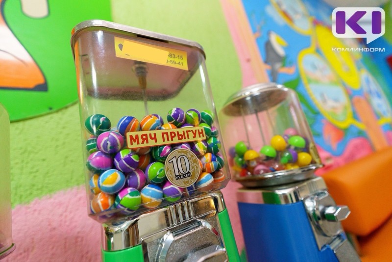 В Ухте ребенок застрял в игровом автомате 