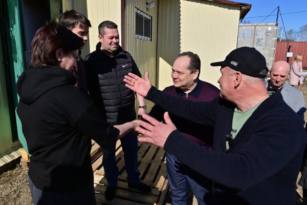 Из леса на прилавок: Ростислав Гольдштейн посетил семейное предприятие по переработке дикоросов в Аджероме