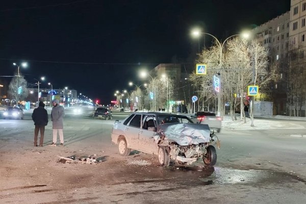 В Усинске ВАЗ и Porsche не поделили дорогу - пострадал ребенок 