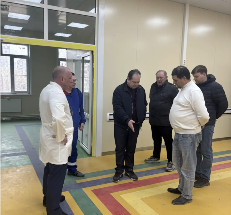 Ростислав Гольдштейн осмотрел новое модульное приемное отделение Эжвинской больницы
