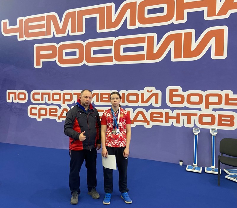 Серебро и бронзу взяли вольники Коми на студенческом чемпионате России