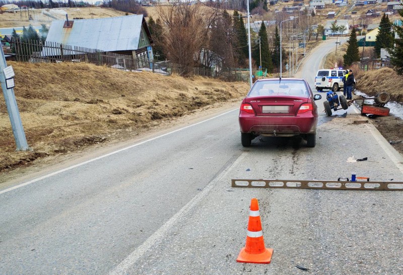 В Усть-Цилемском районе 76-летний пенсионер на Daewoo Nexia протаранил мотоблок