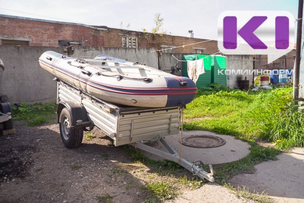 В Коми спасатели нашли затонувшие теплоход и ледокол