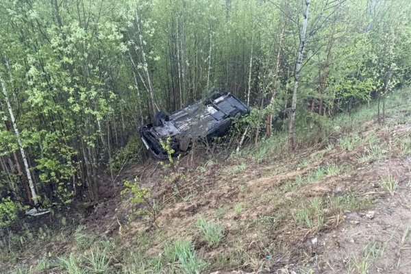 В Коми за сутки два автомобиля съехали в кювет